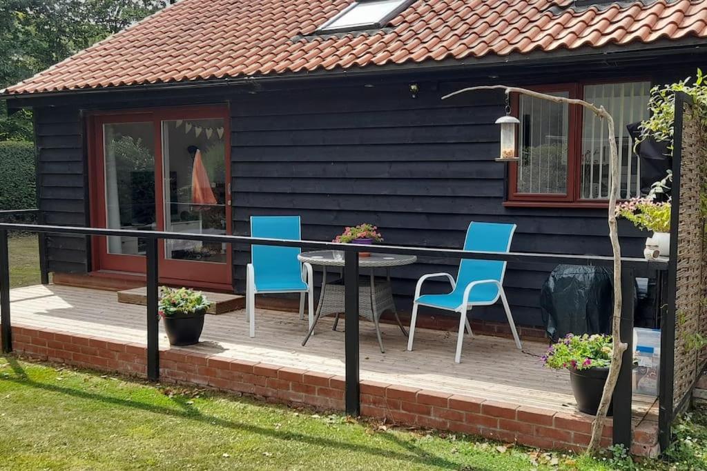 Owlhoot Annexe Chalet Sudbury (Suffolk)